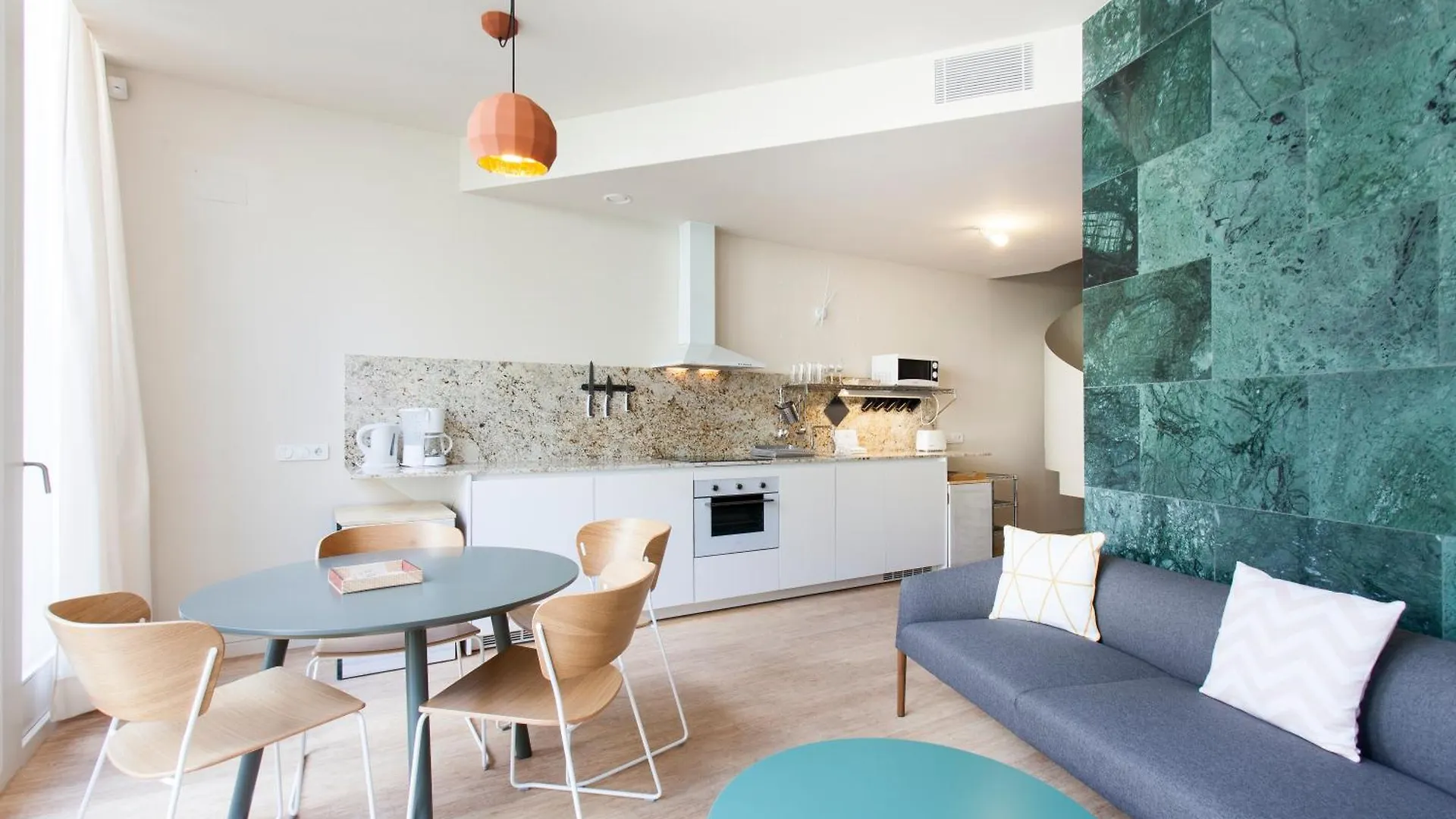 Aspasios City Oasis Apartments Barcelona 0*,  Hiszpania