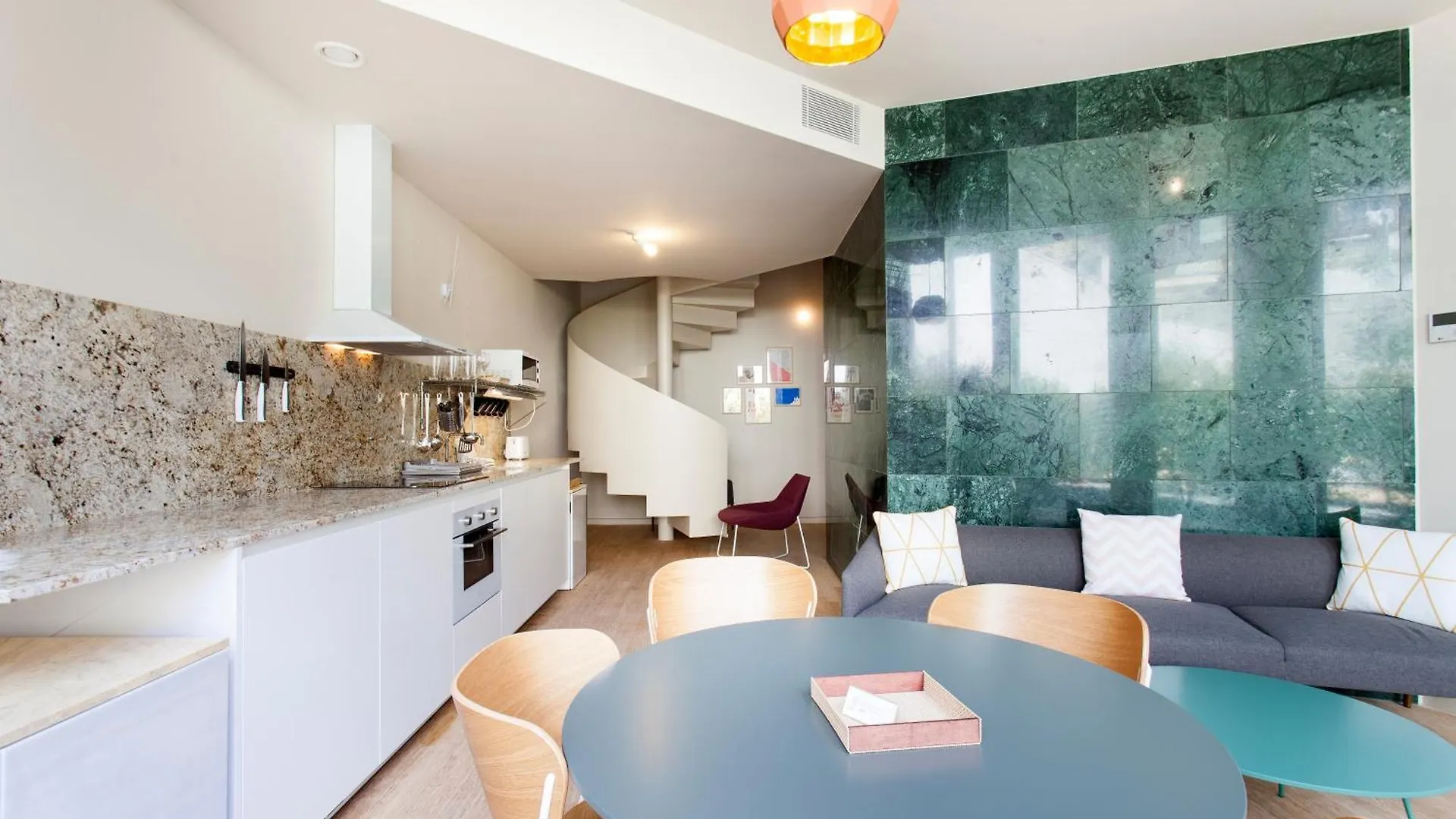 Aspasios City Oasis Apartments Barcelona 0*,